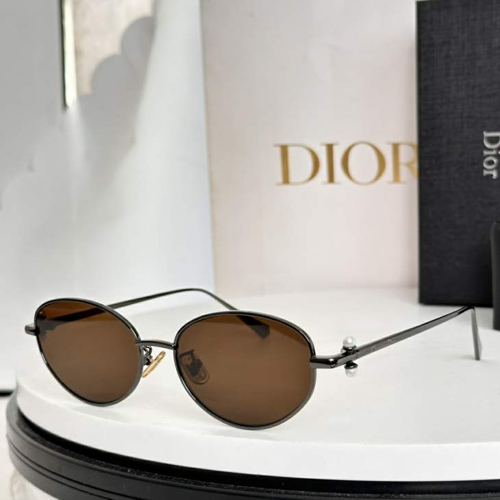 Picture of Dior Sunglasses _SKUfw77619938fw